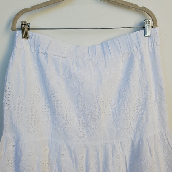 Sundance Boho Eyelet Skirt Embroidered Tiered  Size L - Like NEW 'Bastilla' - Picture 11 of 16